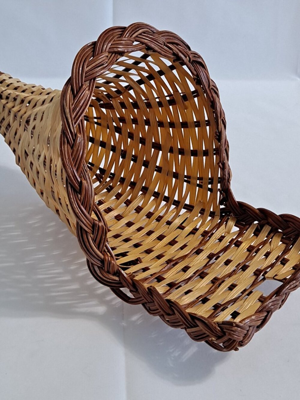 WICKER CORNUCOPIA BASKET Horn of Plenty Decoration 13 1/2" Centerpiece R